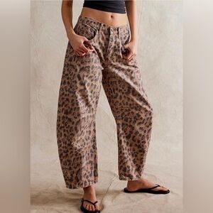 STRETCHY Leopard Print Wide Leg Jeans - Brown and Black